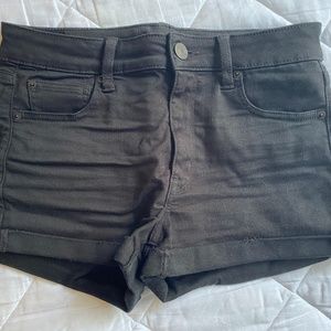 Hi-Rise shortie black jean short